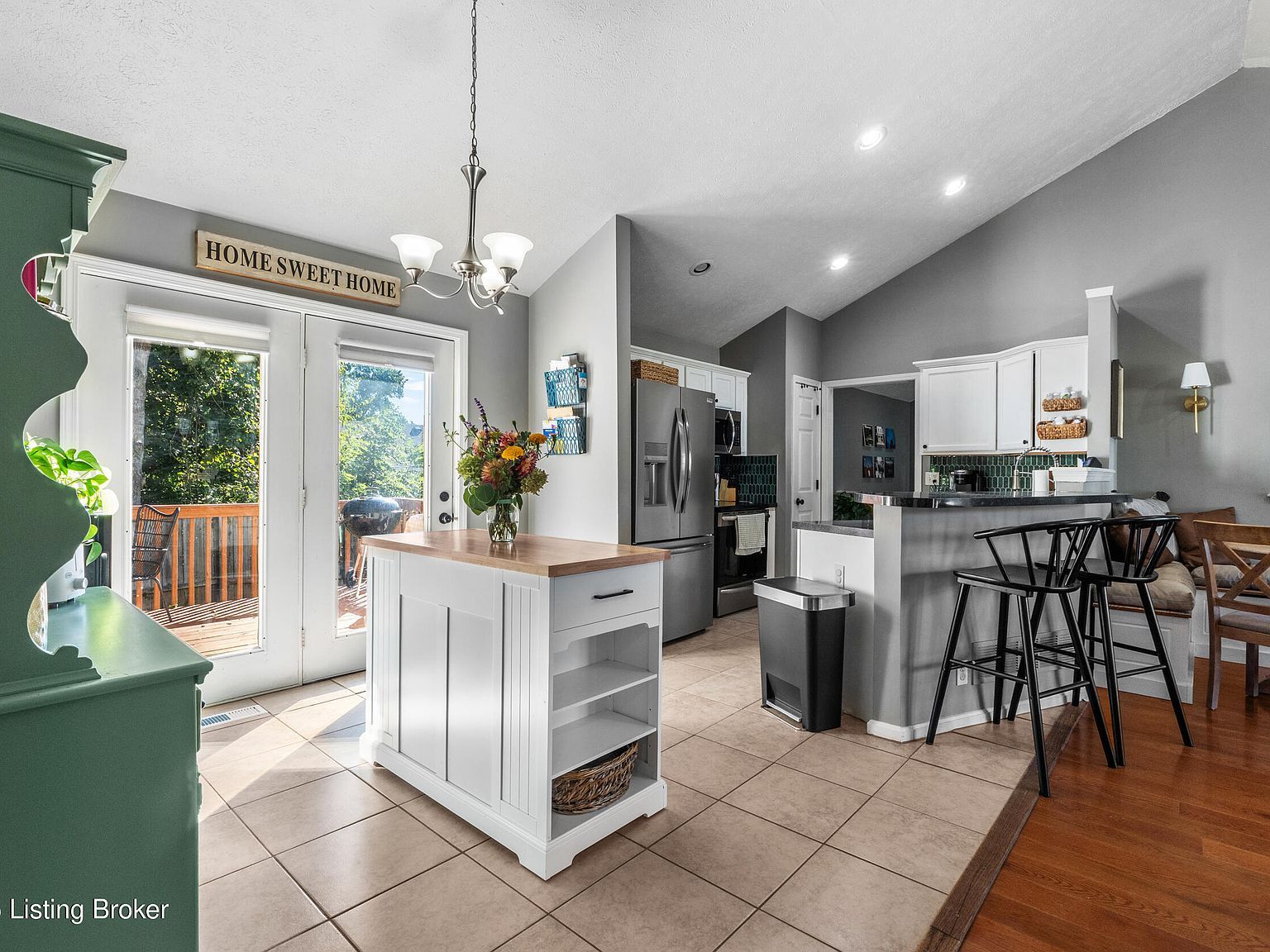 12005 Valley Meadow Way Louisville, KY 40272 - Thumbnail 5