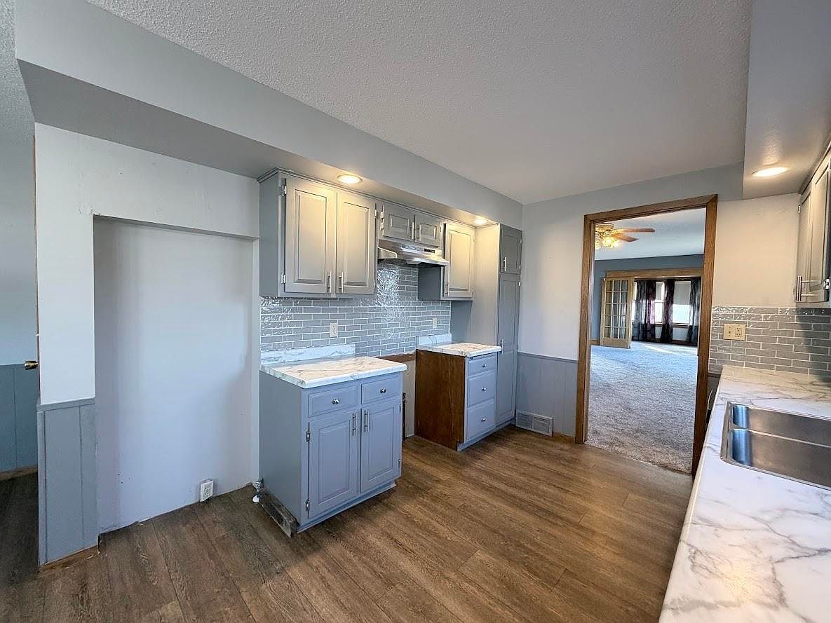 704 7th St Sibley, IA 51249 - Thumbnail 5