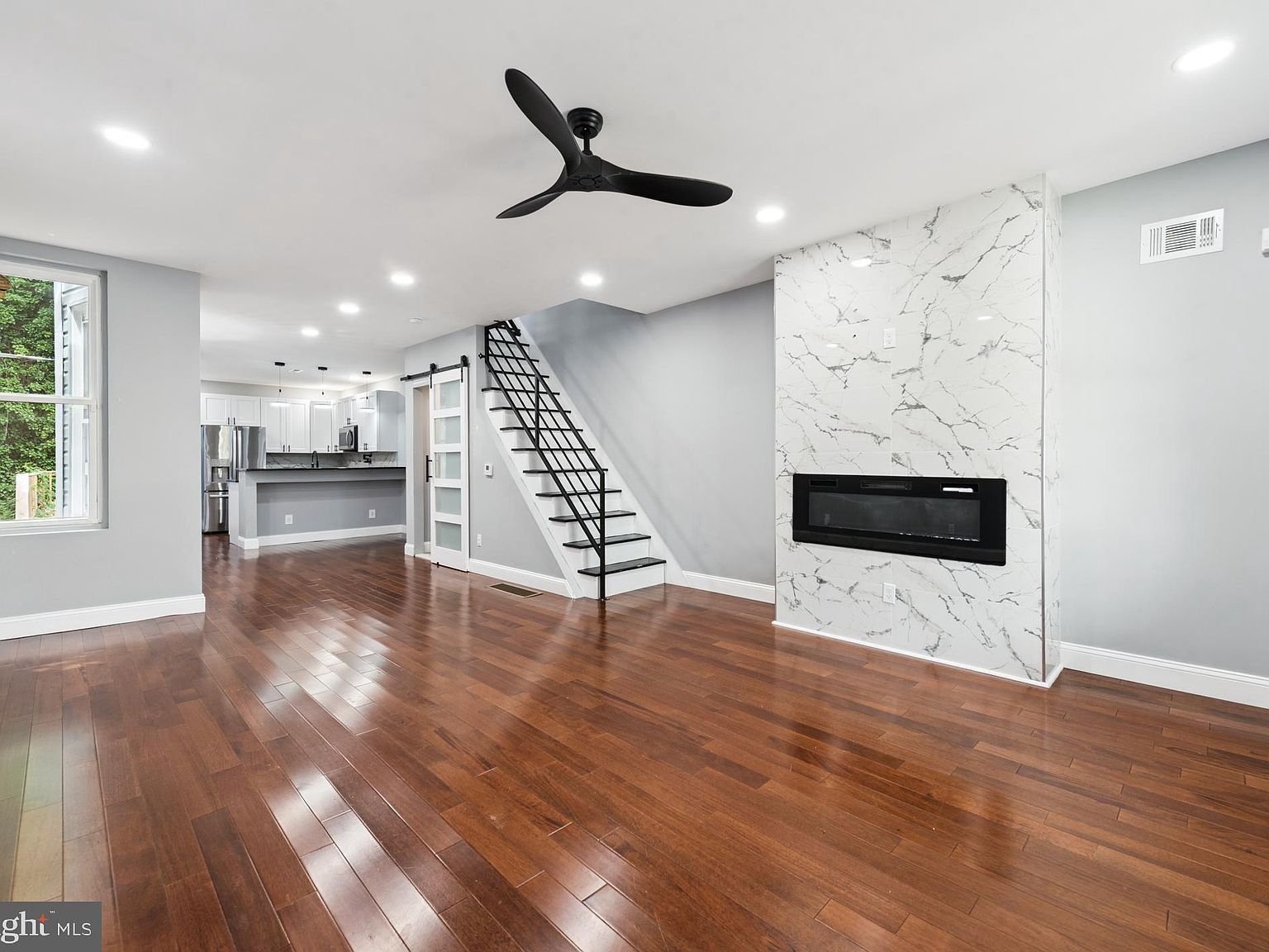 320 E Tulpehocken St Philadelphia, PA 19144 - Thumbnail 5