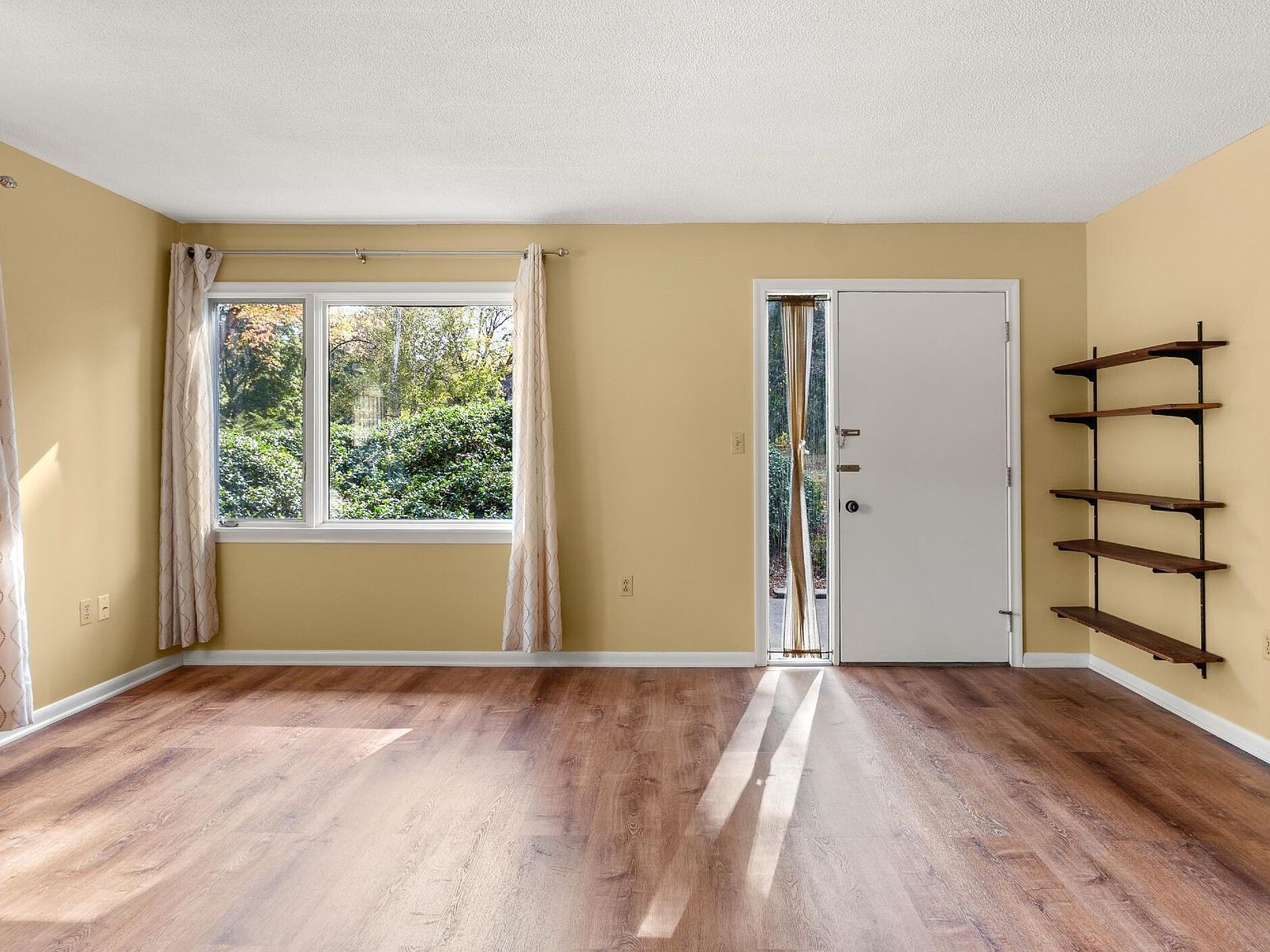 1 Colt Rd APT 2 Pittsfield, MA 01201 - Thumbnail 5