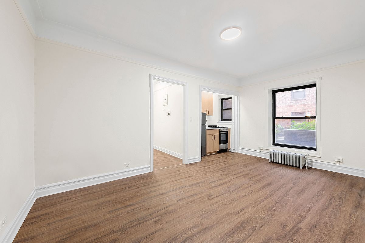 44-14 Newtown Rd #10 Astoria, NY 11103 - Thumbnail 5