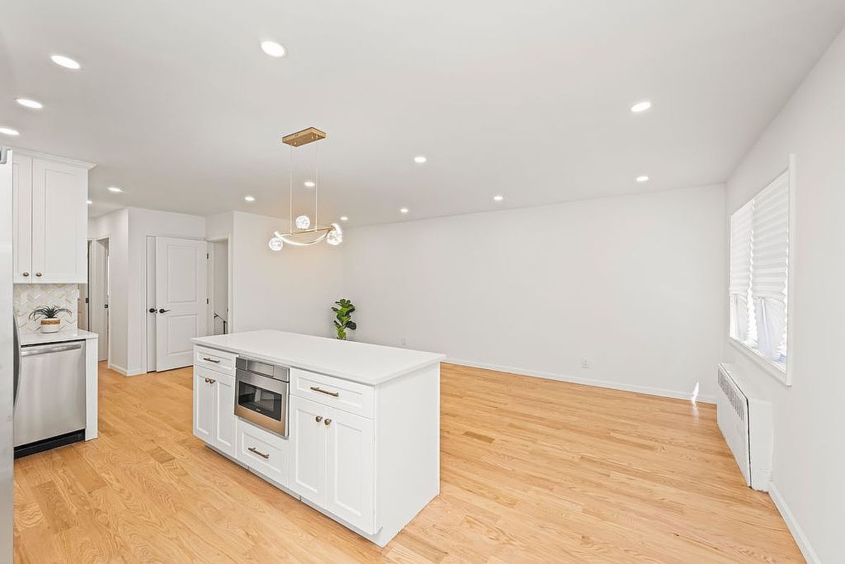 1110 E 101st St Brooklyn, NY 11236 - Thumbnail 5