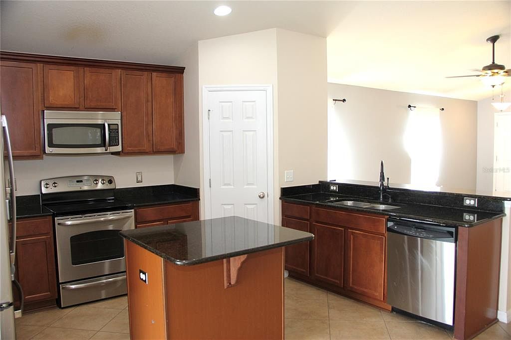 651 Michigan Estates Cir Saint Cloud, FL 34769 - Thumbnail 5