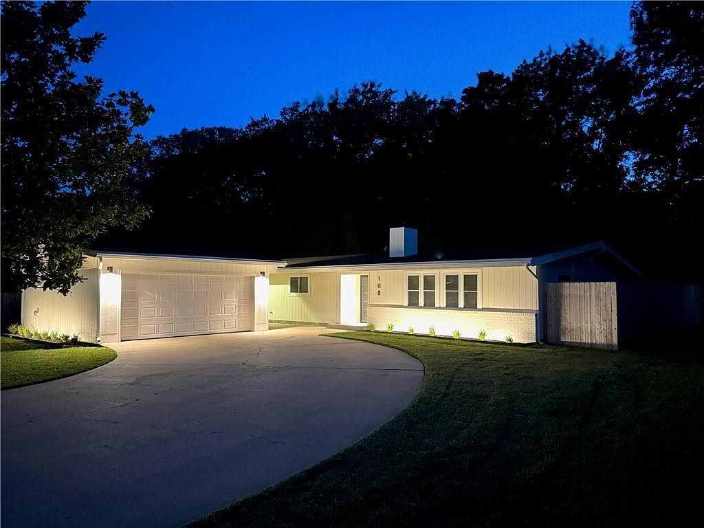 108 Catalpa St Coffeyville, KS 67337 - Thumbnail 5