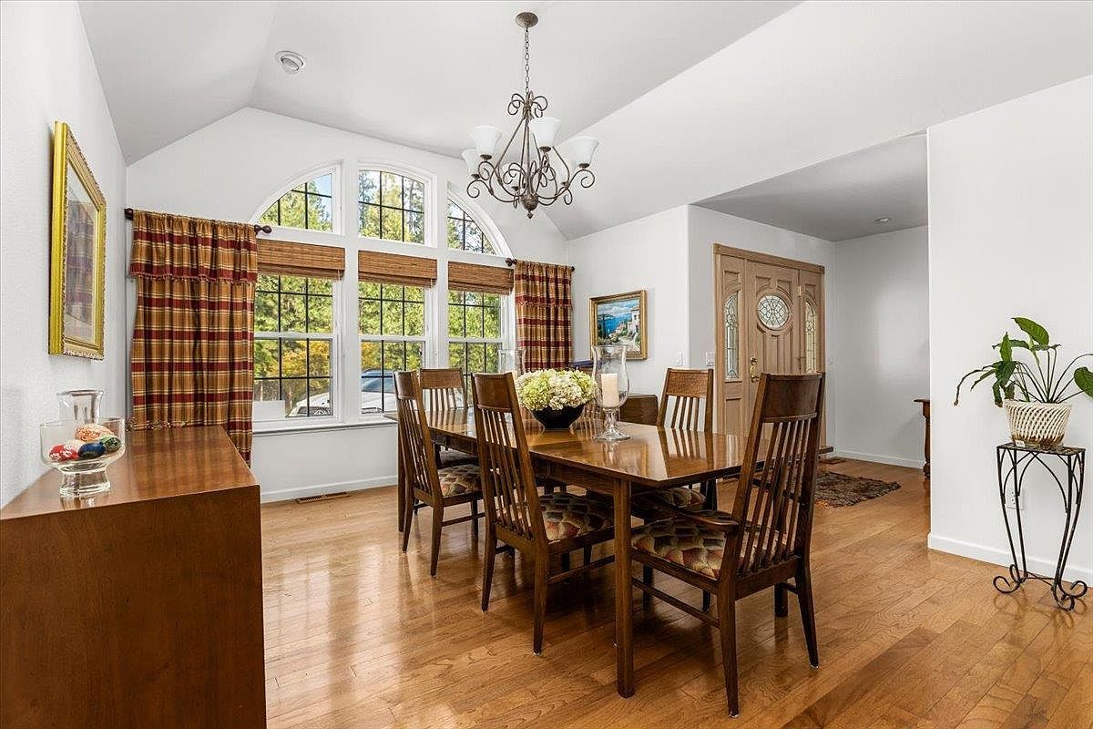 922 Freeman Ln Grass Valley, CA 95949 - Thumbnail 5