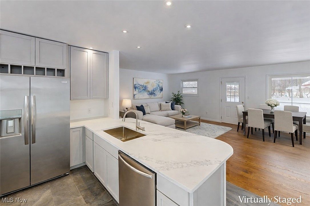 3483 Lawndale Dr Kent, OH 44240 - Thumbnail 5