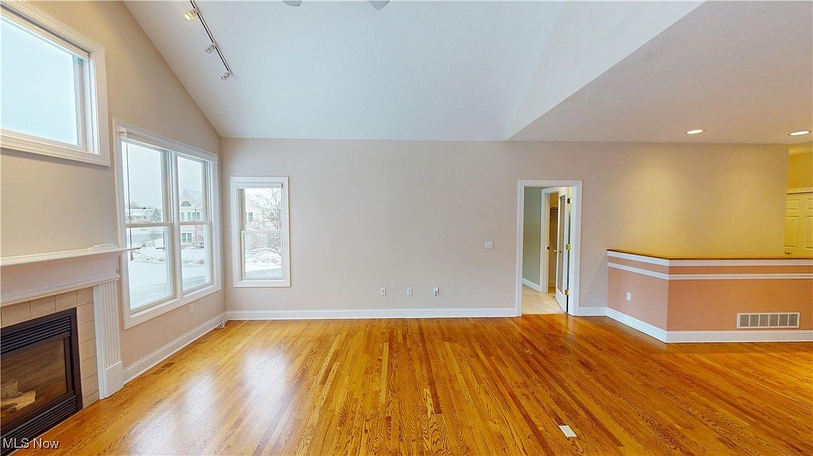 891 Stonewater Dr Kent, OH 44240 - Thumbnail 5