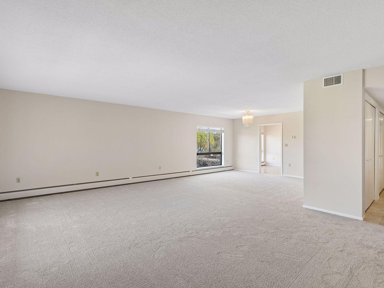 2221 Youngman Ave APT 501 Saint Paul, MN 55118 - Thumbnail 5