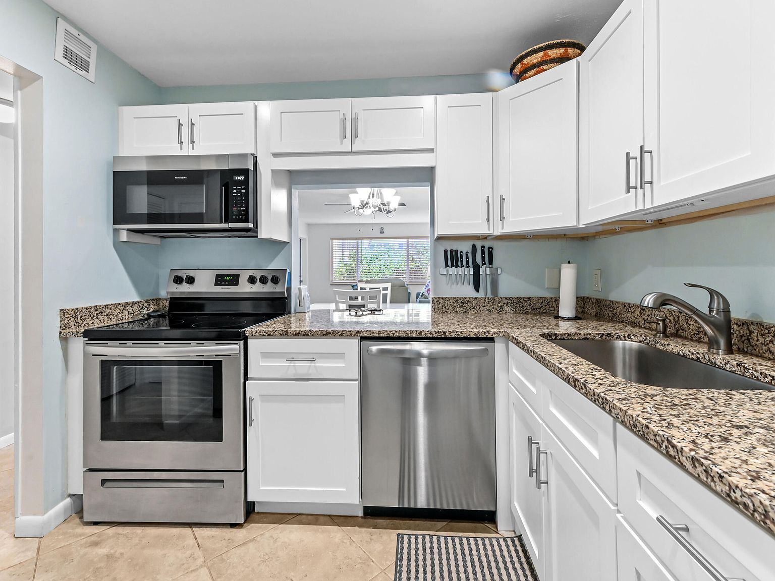 1516 S Lakeside Dr APT 110 Lake Worth, FL 33460 - Thumbnail 5