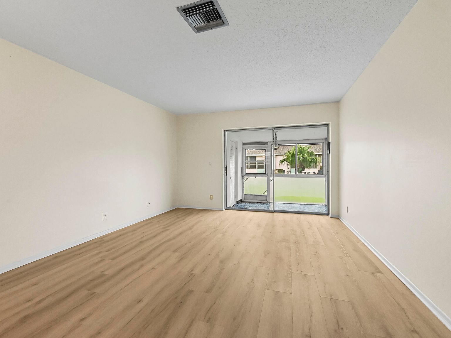 2664 Dudley Dr E APT F West Palm Beach, FL 33415 - Thumbnail 5