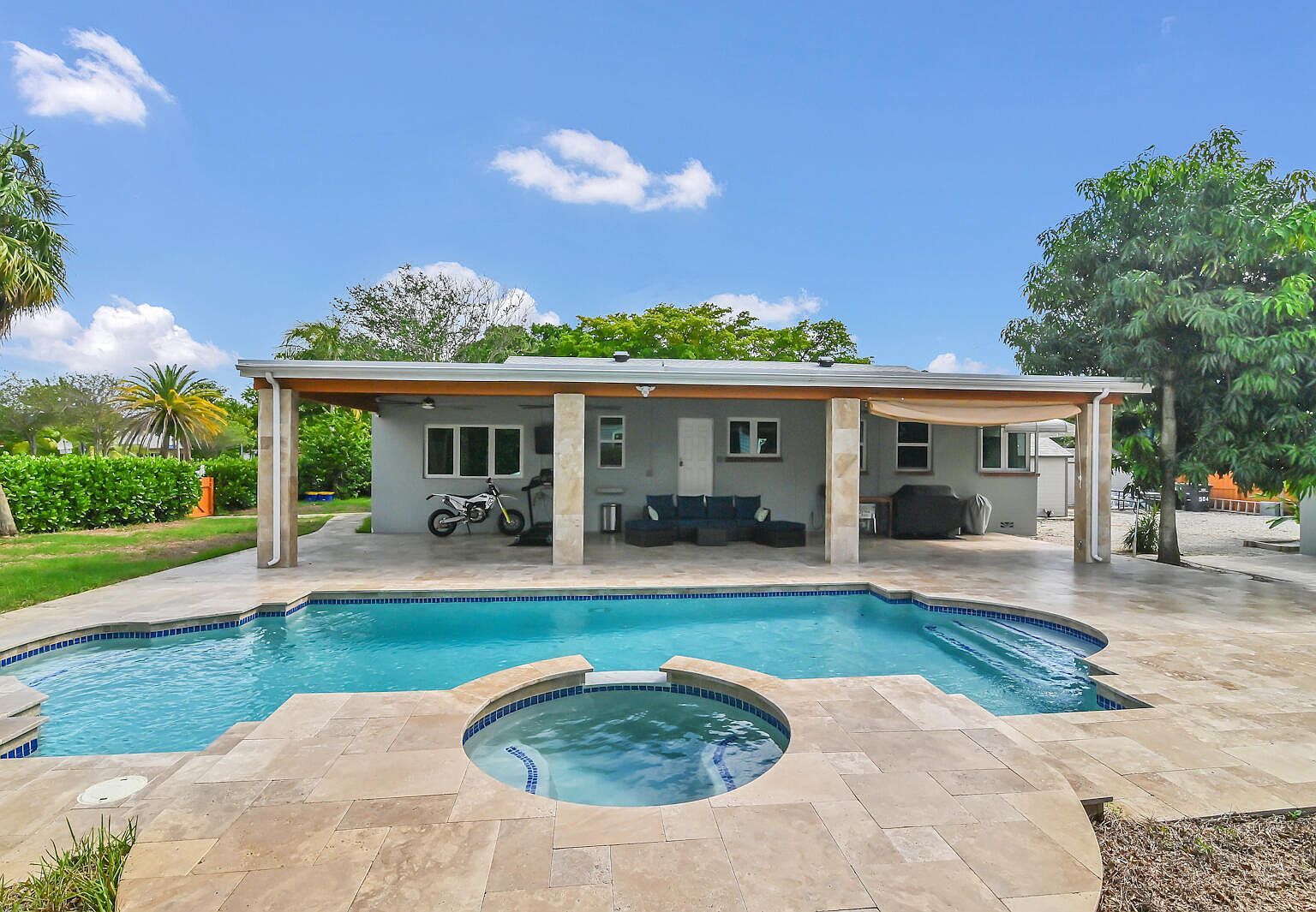 504 36th St West Palm Beach, FL 33407 - Thumbnail 5