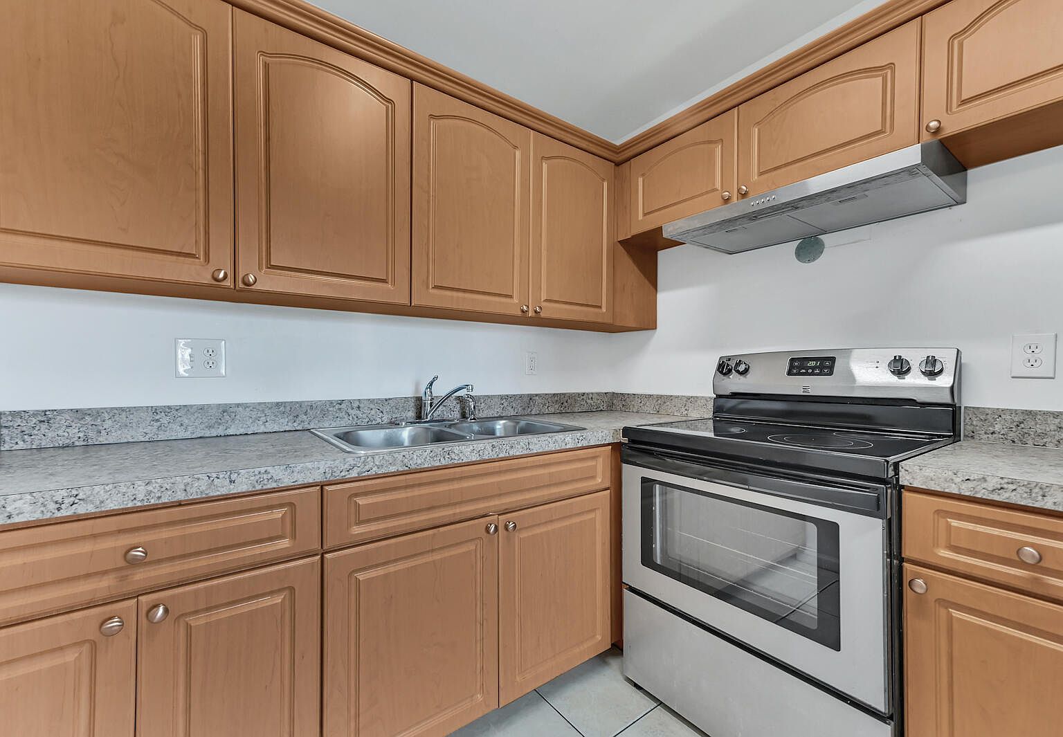 700 Village Green Ct #314 Palm Springs, FL 33461 - Thumbnail 5