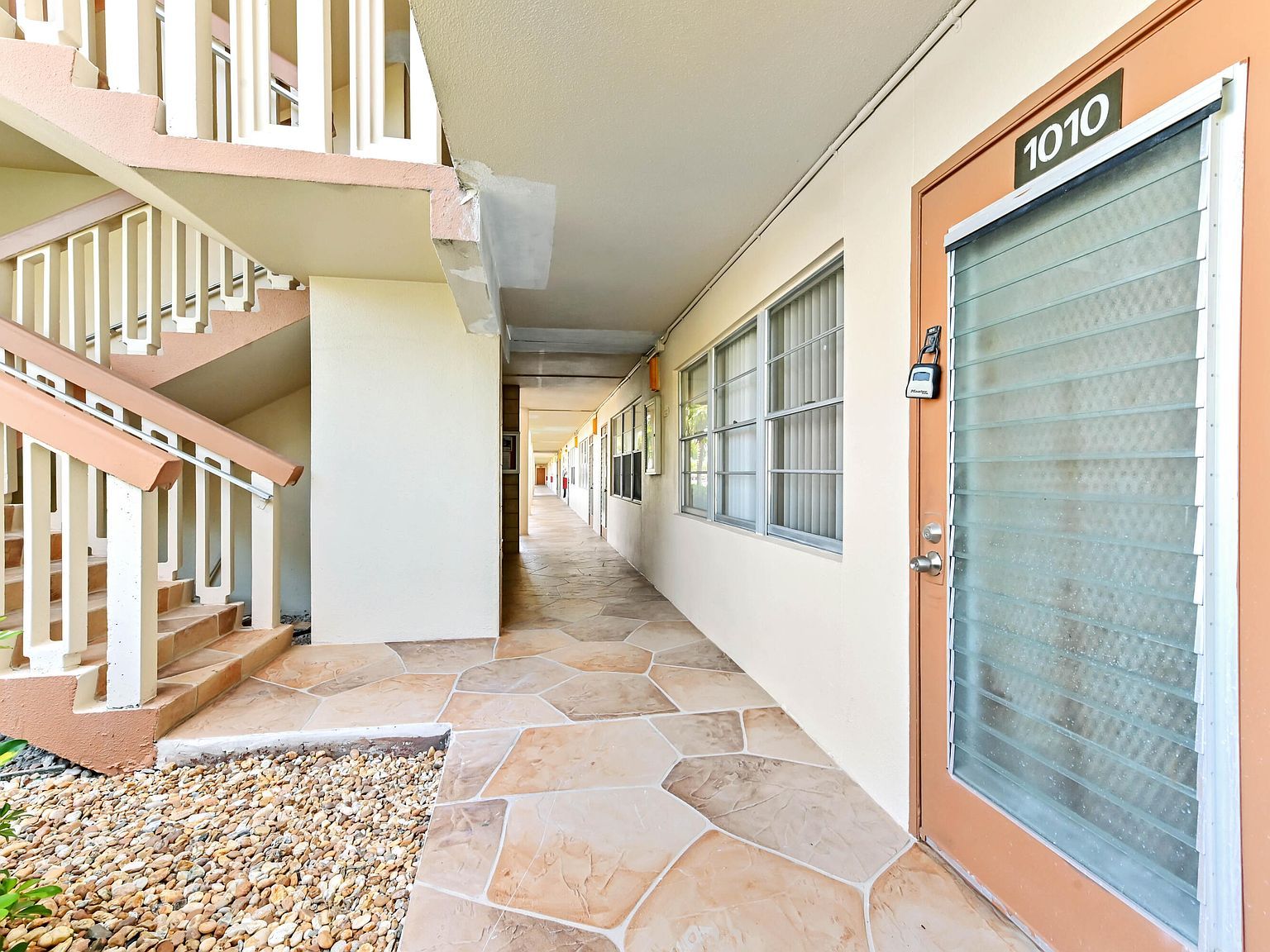 1010 Newcastle #1010-A Boca Raton, FL 33434 - Thumbnail 5