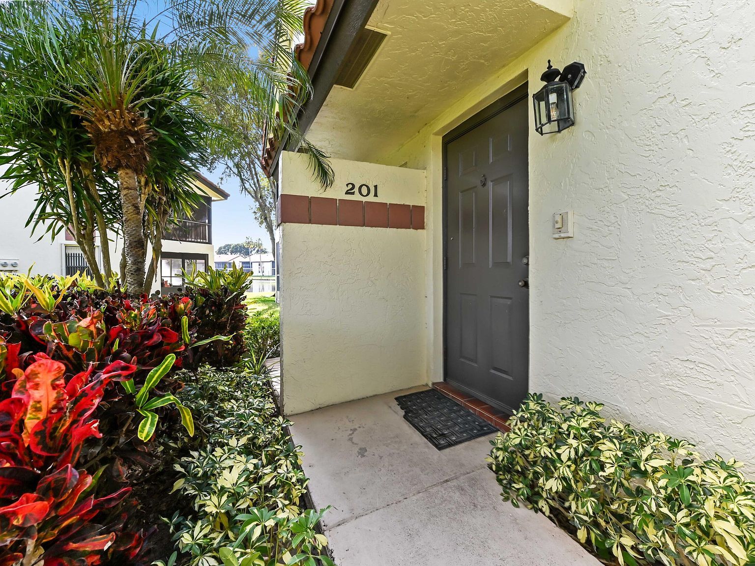 10247 N Circle Lake Dr APT 201 Boynton Beach, FL 33437 - Thumbnail 5