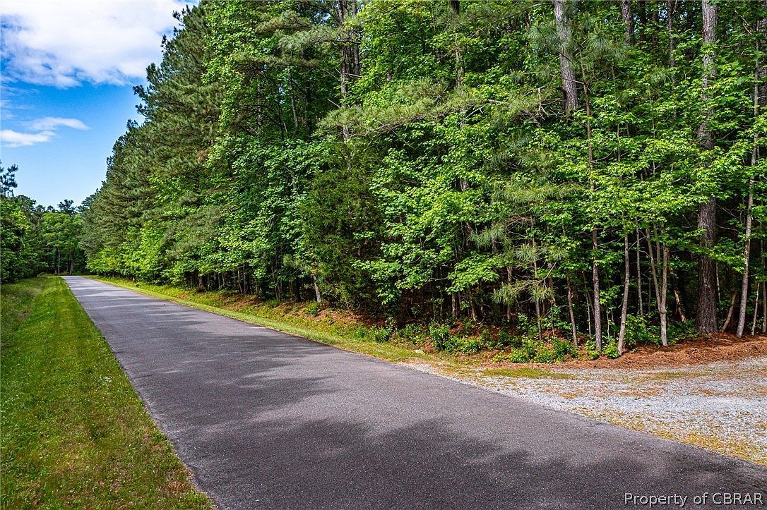 14 Indian Pointe Dr Kilmarnock, VA 22482 - Thumbnail 5