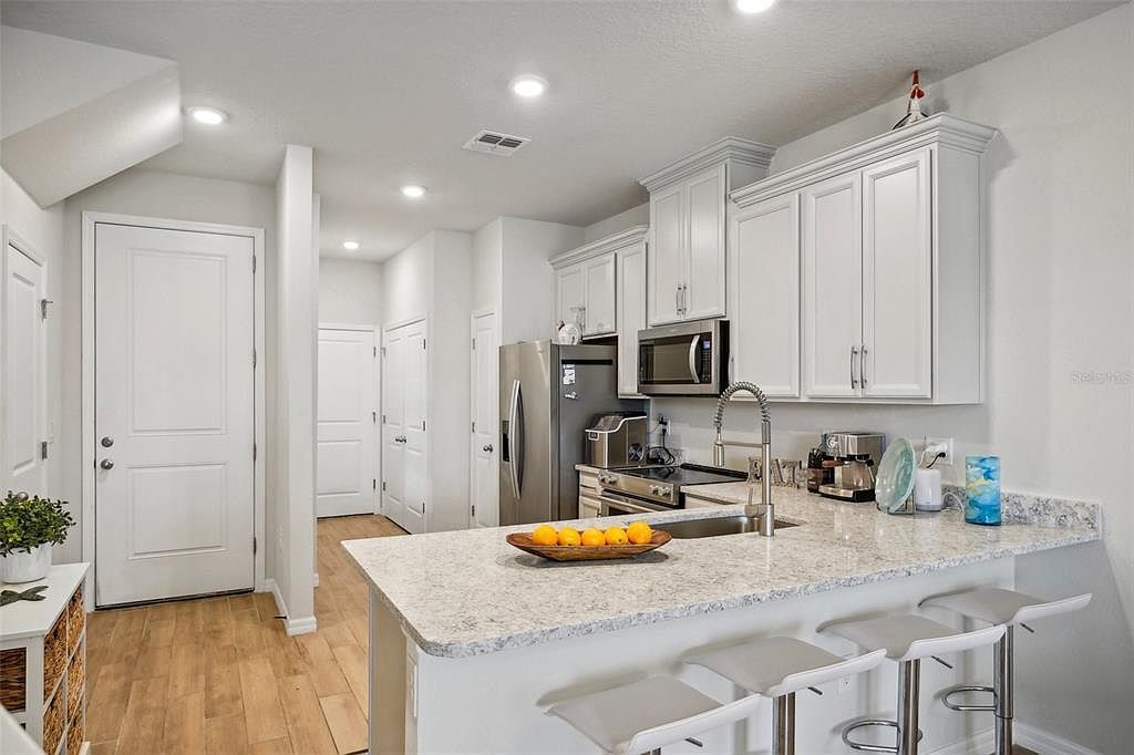 5286 Neil Dr Saint Petersburg, FL 33714 - Thumbnail 5