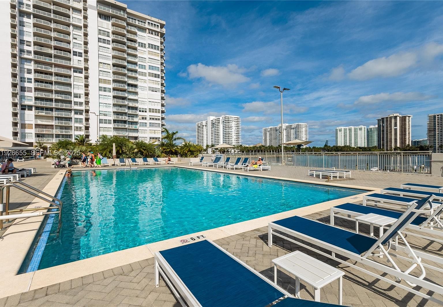18011 Biscayne Blvd APT 1501 Aventura, FL 33160 - Thumbnail 5