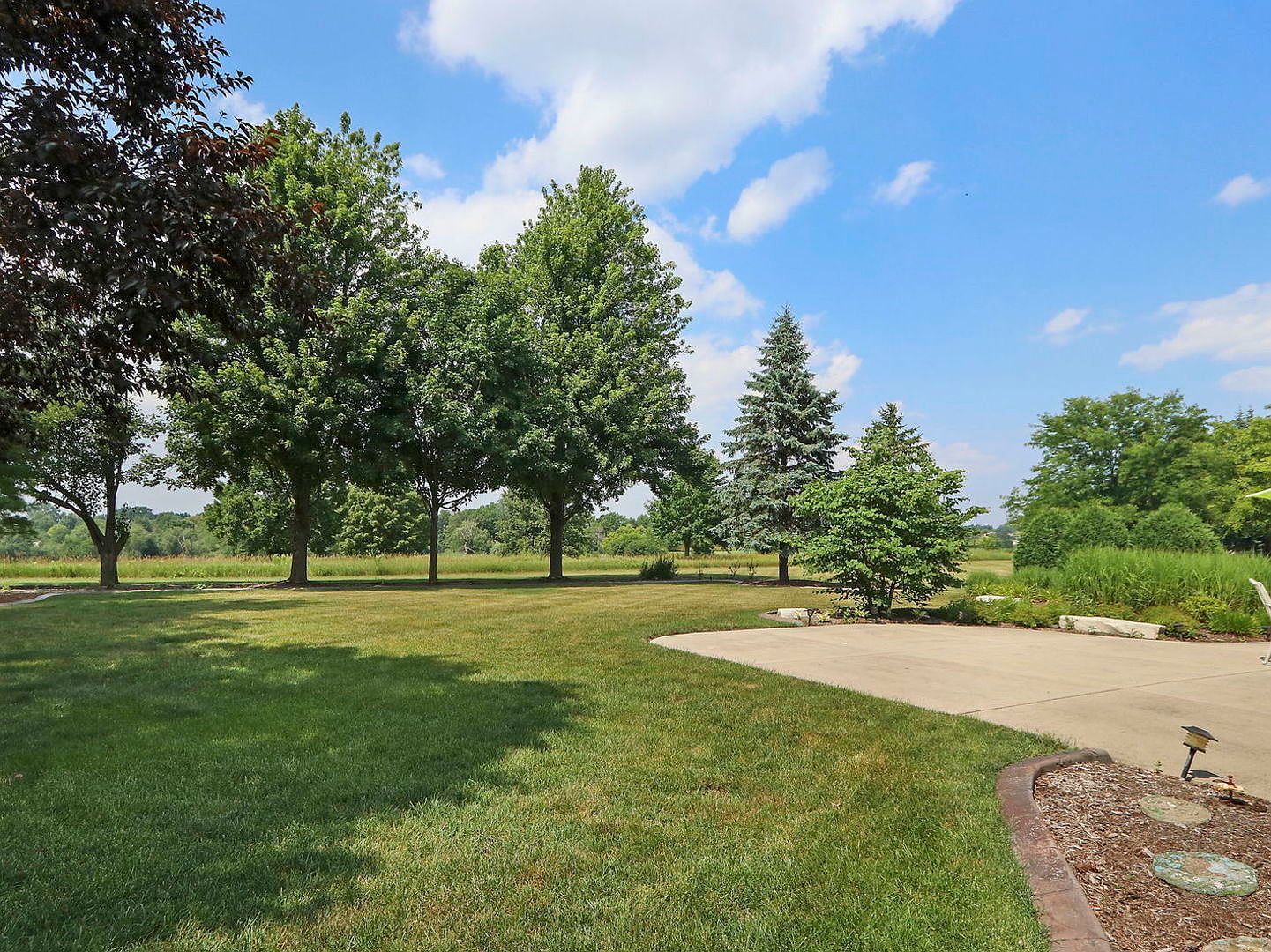 9804 Palmer Dr Village Of Lakewood, IL 60014 - Thumbnail 5