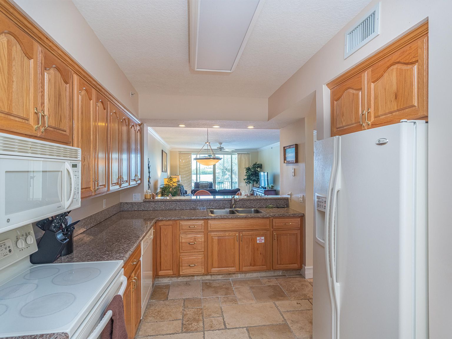 101 Gulfview Dr APT 202 Lower Matecumbe Key, FL 33036 - Thumbnail 5