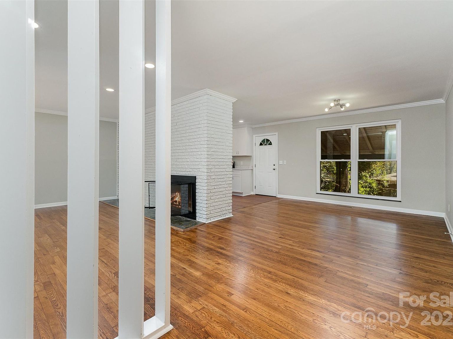 900 E Woodlawn Rd Charlotte, NC 28209 - Thumbnail 5