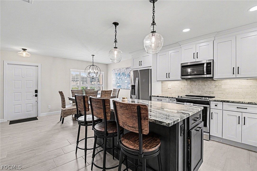 8504 Charter Club Cir Unit 5 Fort Myers, FL 33919 - Thumbnail 5