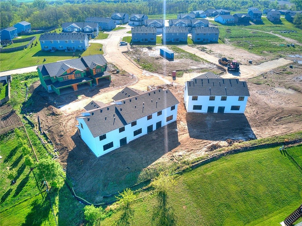 7000 Lake Hill Dr UNIT 74 Des Moines, IA 50320 - Thumbnail 5