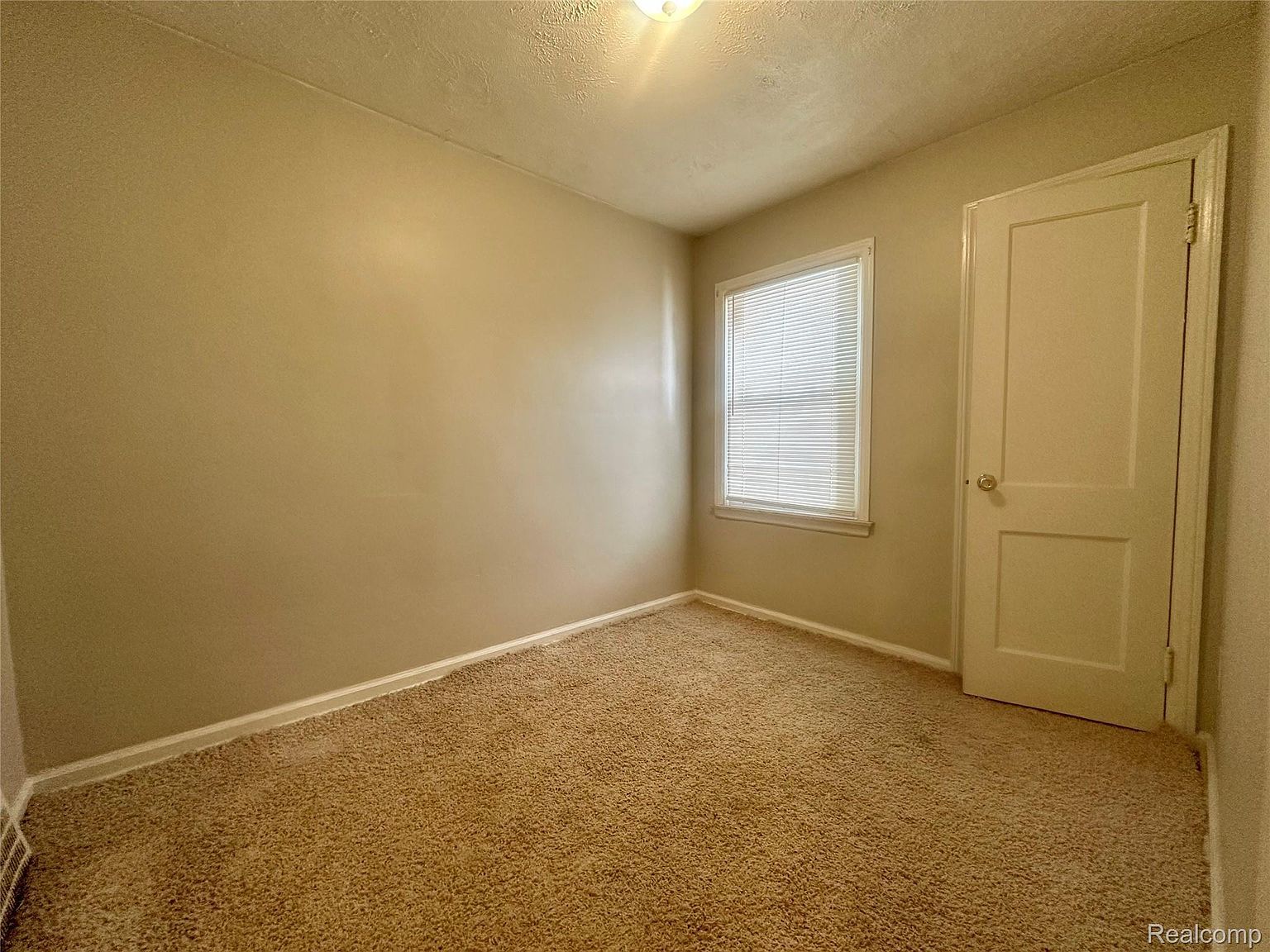 15059 Evergreen Rd Detroit, MI 48223 - Thumbnail 5