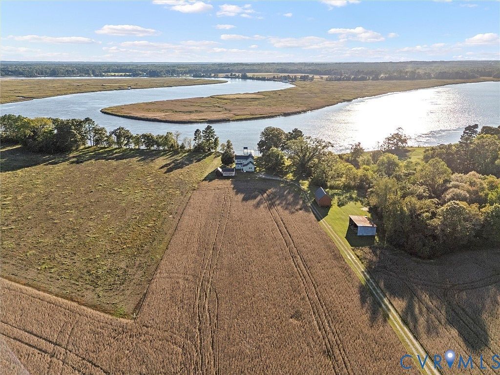 1765 Clifton Ln Little Plymouth, VA 23091 - Thumbnail 5