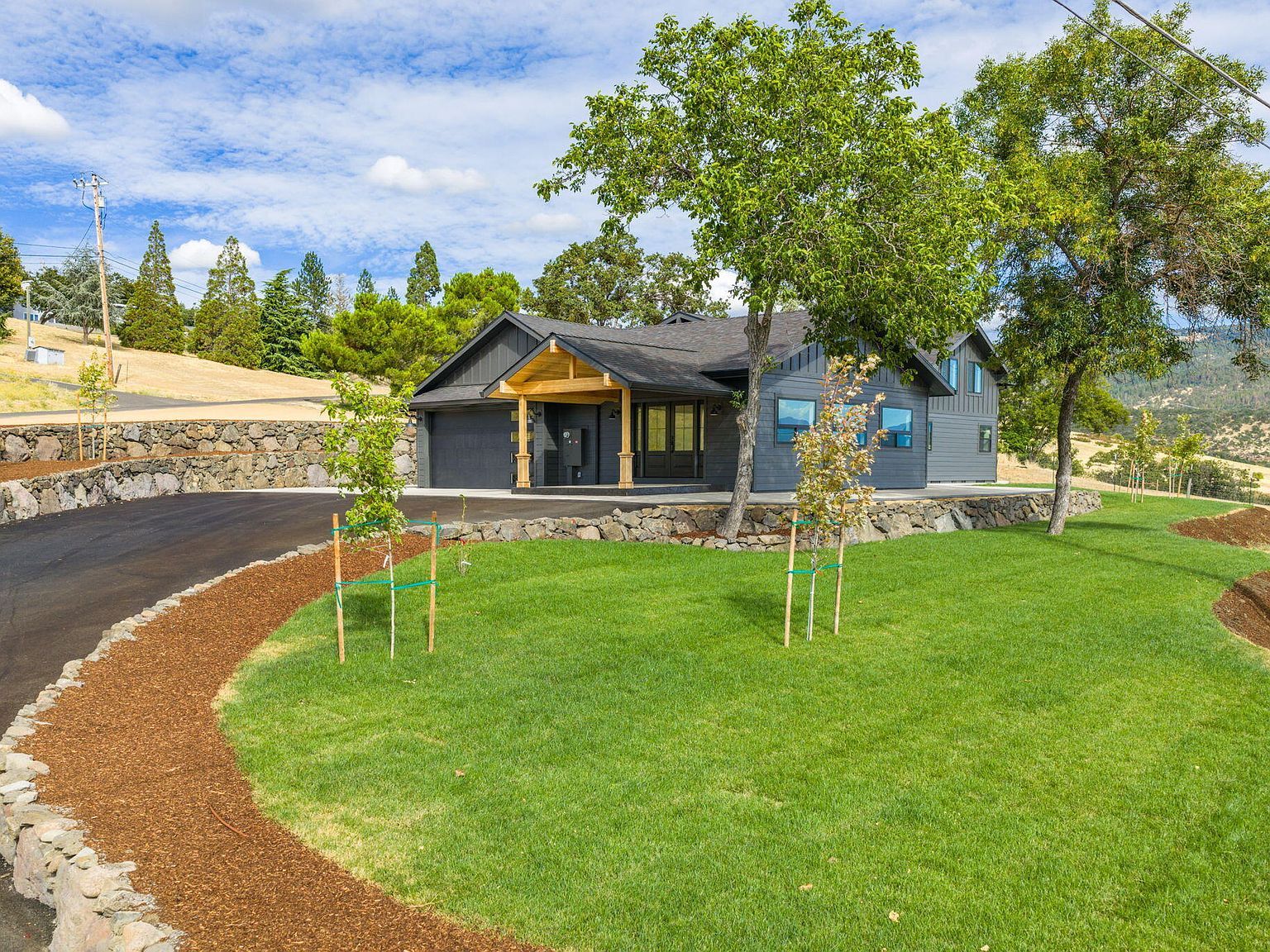 4691 Cherry Ln Medford, OR 97504 - Thumbnail 5