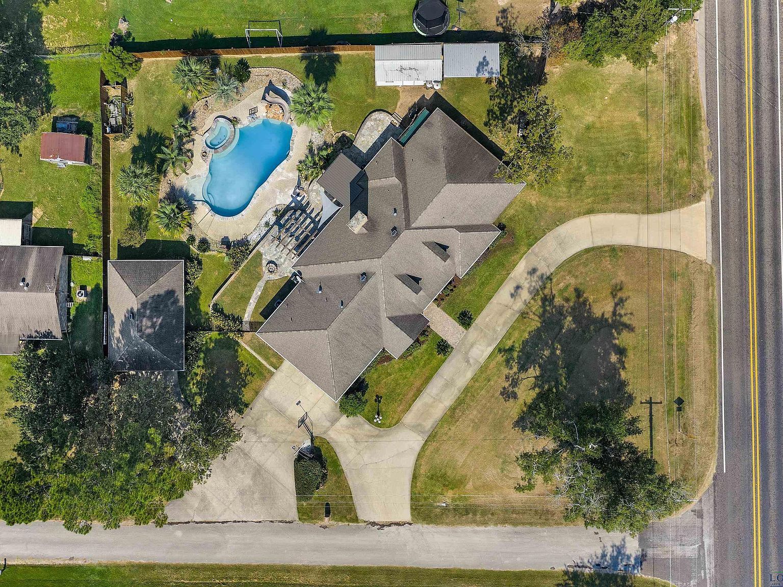 136 County Road 1040 Center, TX 75935 - Thumbnail 5