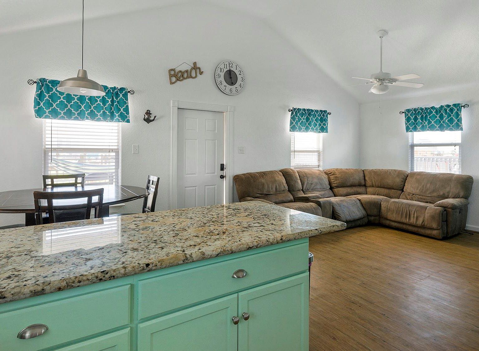 1110 Treaty Dr Surfside Beach, TX 77541 - Thumbnail 5