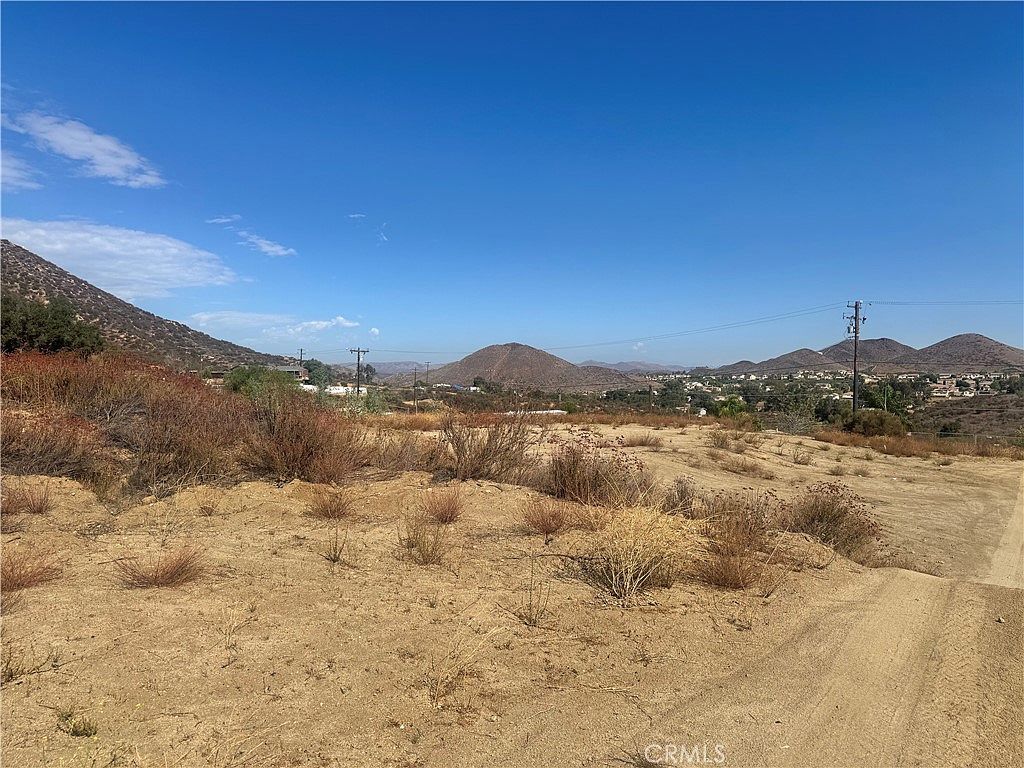19081 Magnolia LOT 12 Lake Elsinore, CA 92530 - Thumbnail 5