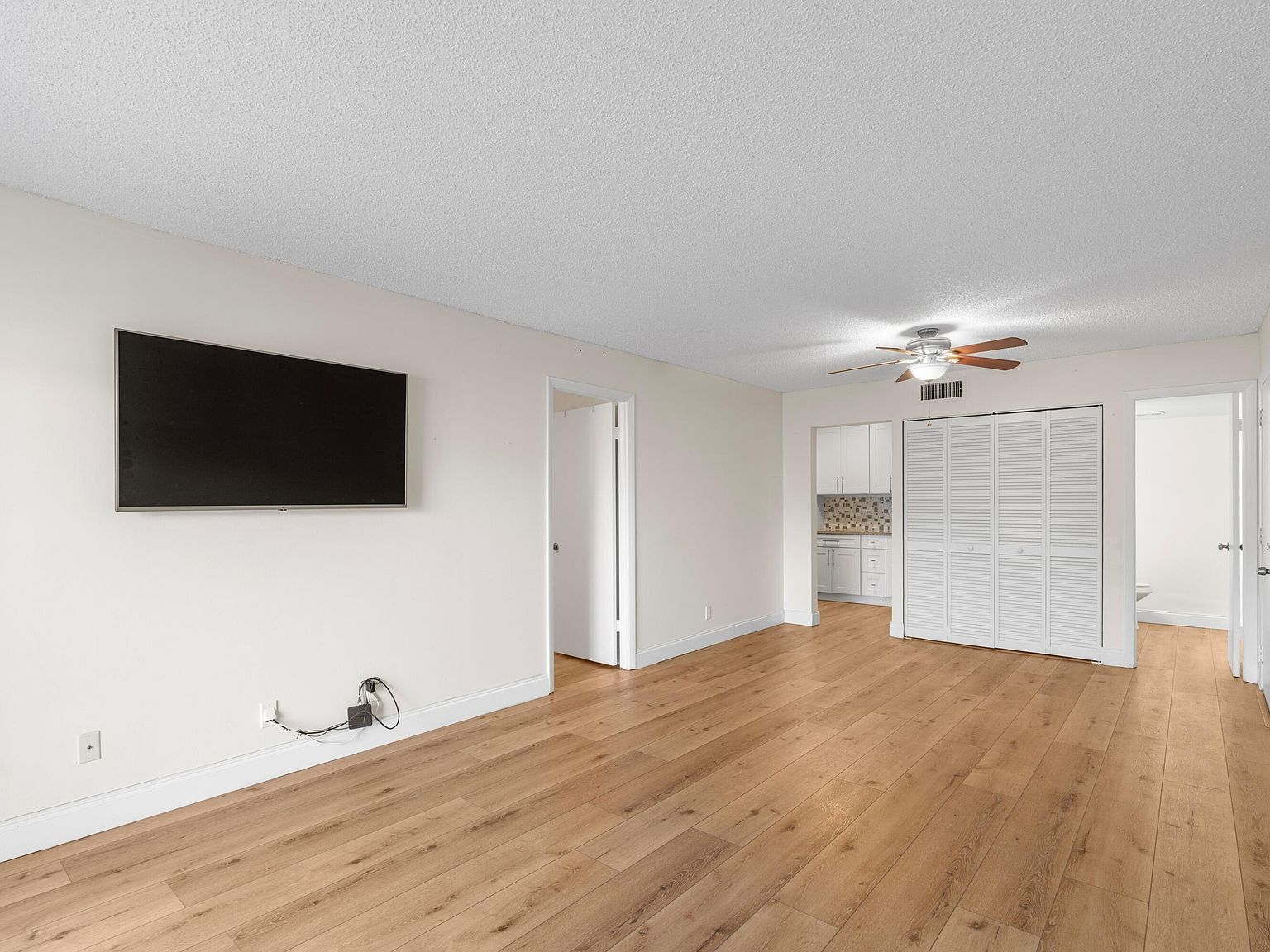 123 Lake Carol Dr West Palm Beach, FL 33411 - Thumbnail 5