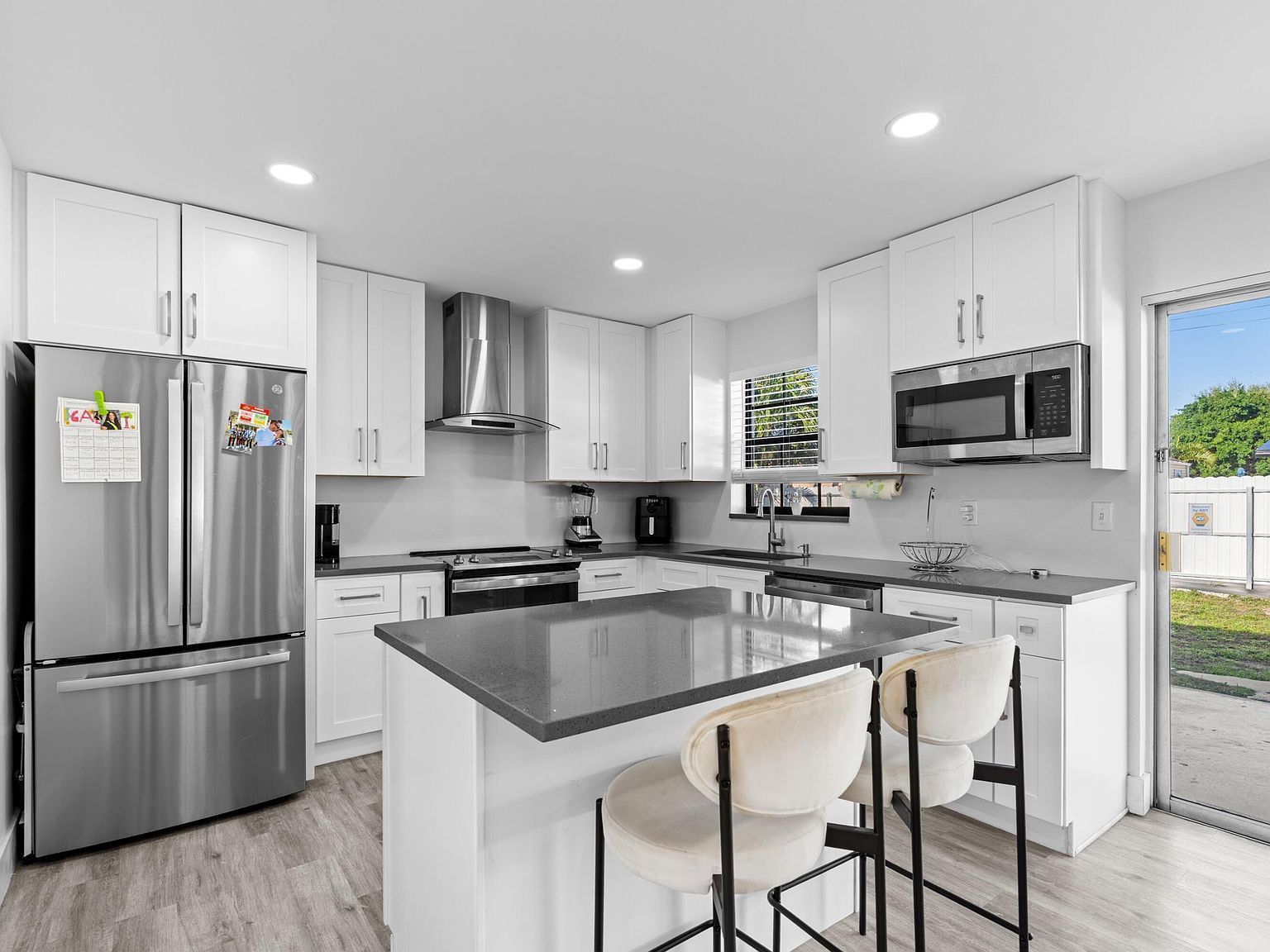 1713 Roy Dr West Palm Beach, FL 33415 - Thumbnail 5