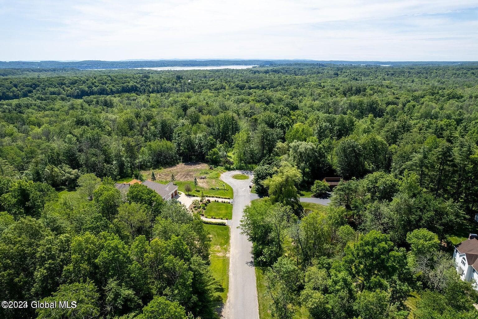 L19 Walden Ln Saratoga Springs, NY 12866 - Thumbnail 5