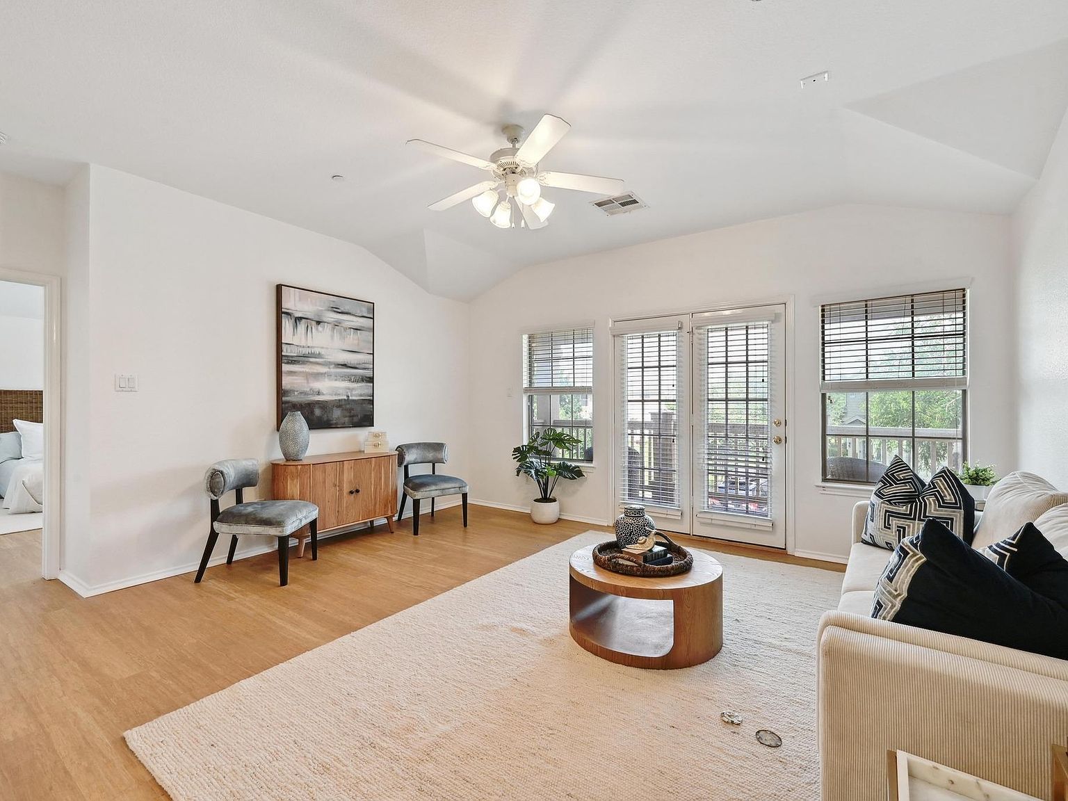 9201 Brodie Ln UNIT 2001 Austin, TX 78748 - Thumbnail 5