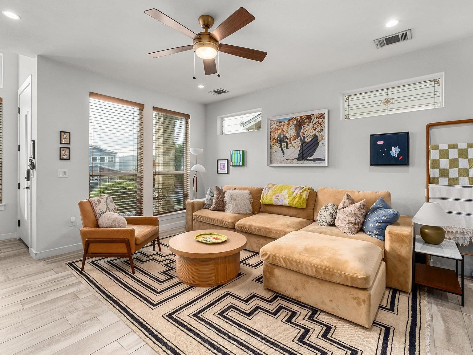 5202 Rob Scott St Austin, TX 78721 - Thumbnail 5