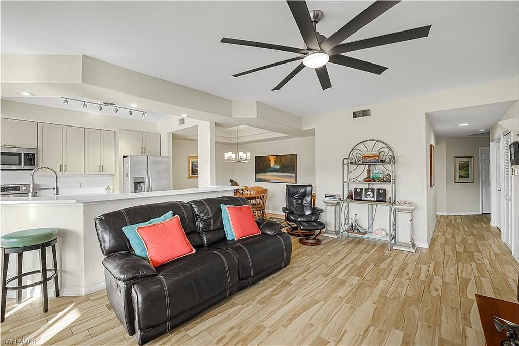 2220 Arielle Dr APT 2006 Naples, FL 34109 - Thumbnail 5