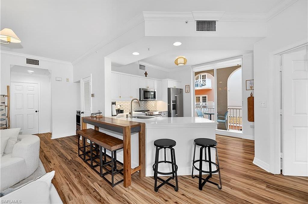 450 Bayfront Pl APT 4202 Naples, FL 34102 - Thumbnail 5