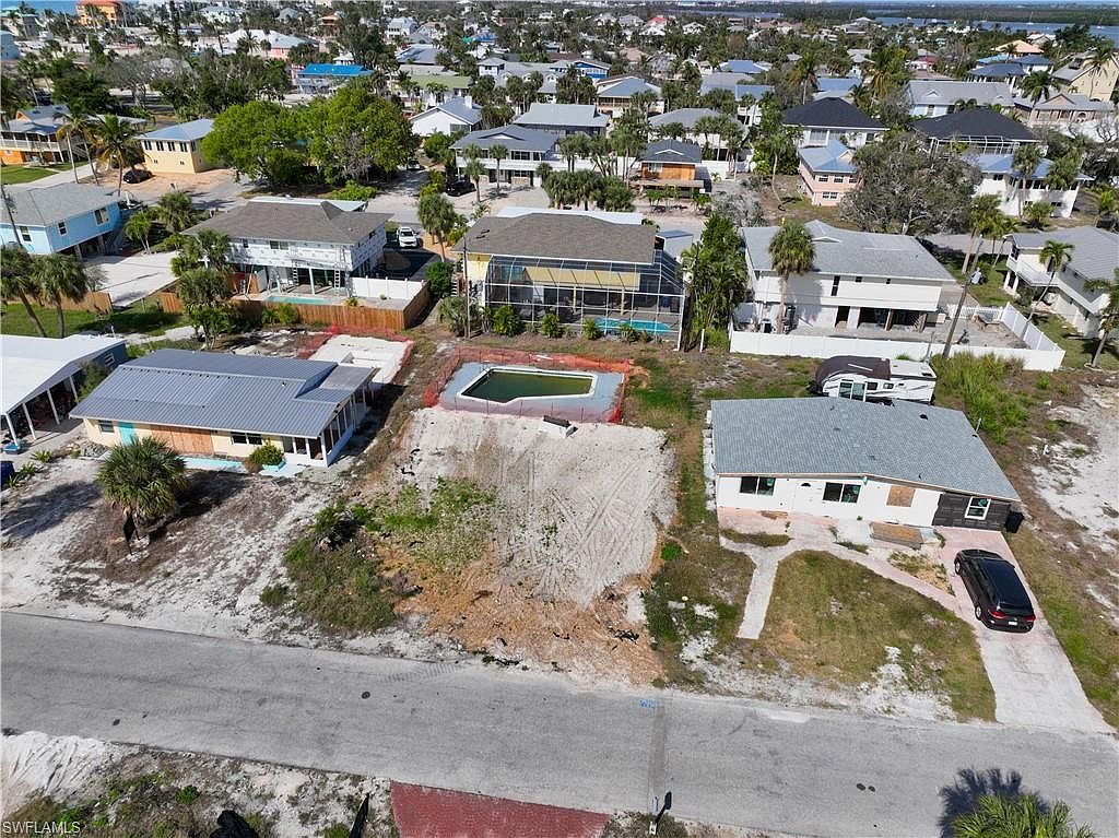 161 Hibiscus Dr Fort Myers Beach, FL 33931 - Thumbnail 5