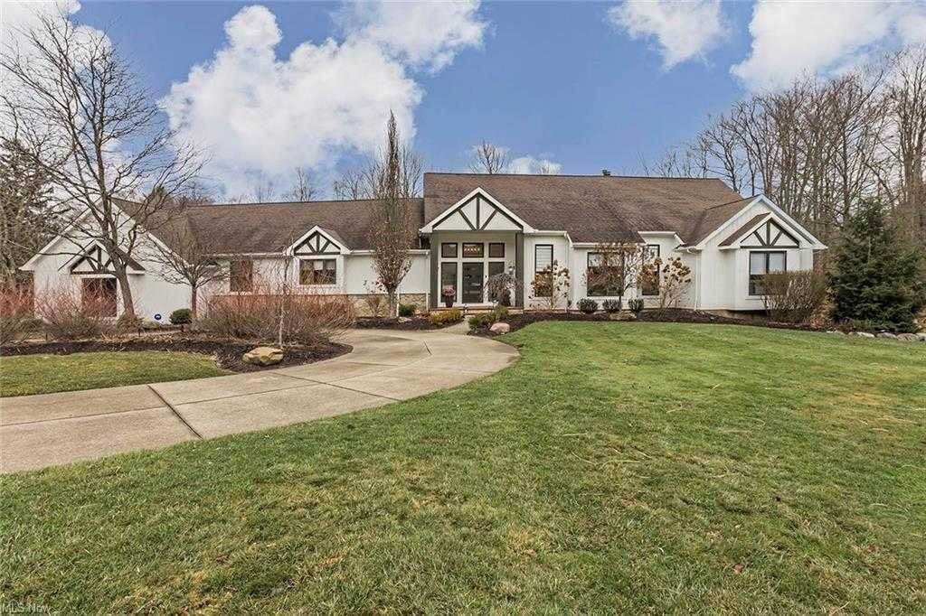 32420 Pinebrook Lane, Pepper Pike, OH, USA, 44124 - Thumbnail 2