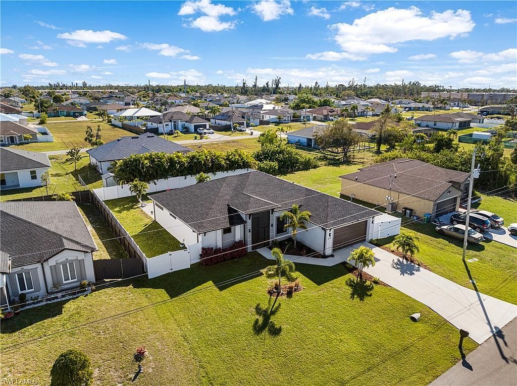 215 NW 4th Pl Cape Coral, FL 33993  | Single Family