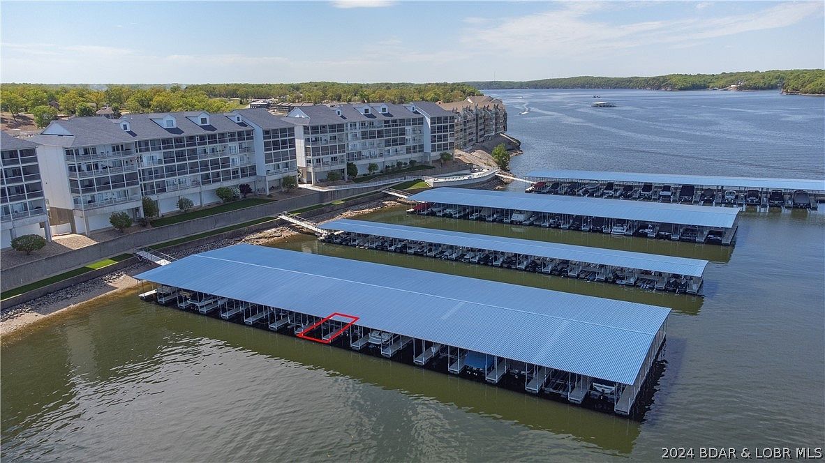 5450 Christopher Dr. #412 Osage Beach, MO 65065  | Condominium