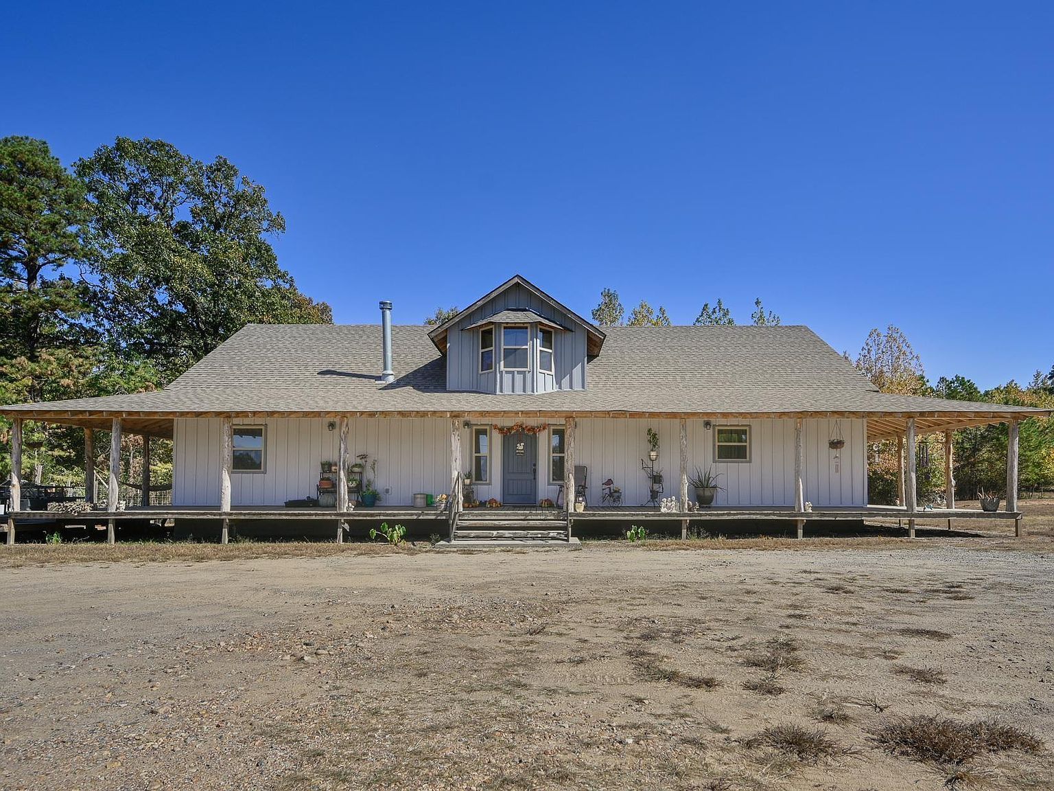 6083 Highway 71 S Cove, AR 71937  | Single Family