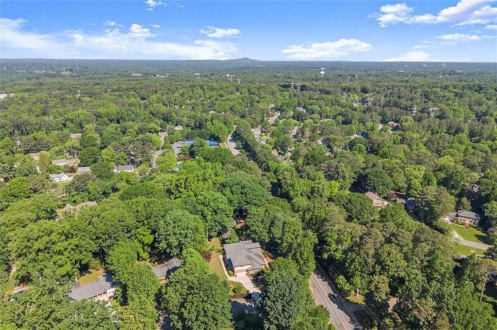 5816 Chamblee Dunwoody Rd Dunwoody, GA 30338 | Single Family