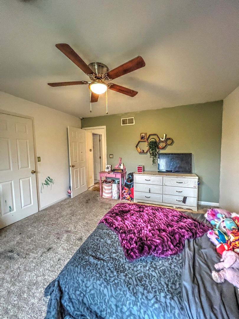 107 S Loveridge Ln Watseka, IL 60970 | Single Family