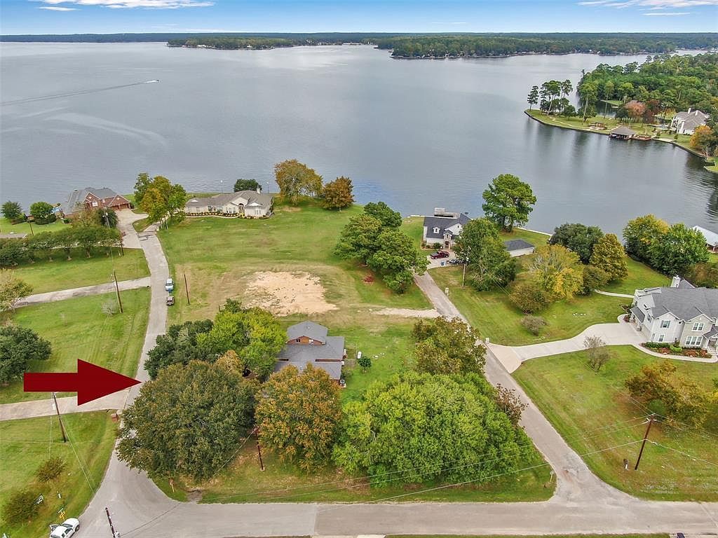 14090 Waterview Dr Willis, TX 77318  | Single Family