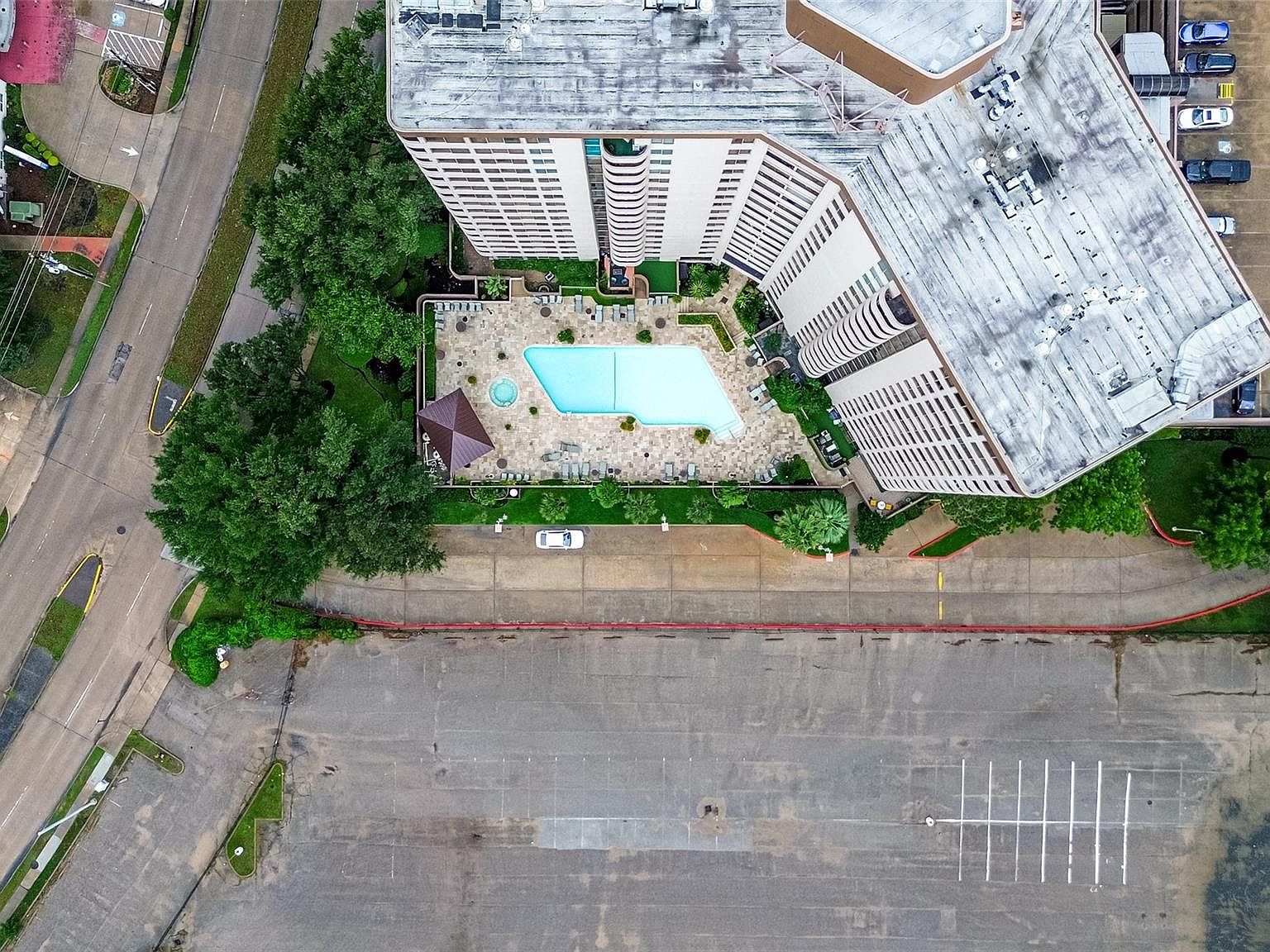 3525 Sage Rd APT 1004 Houston, TX 77056 | Condominium