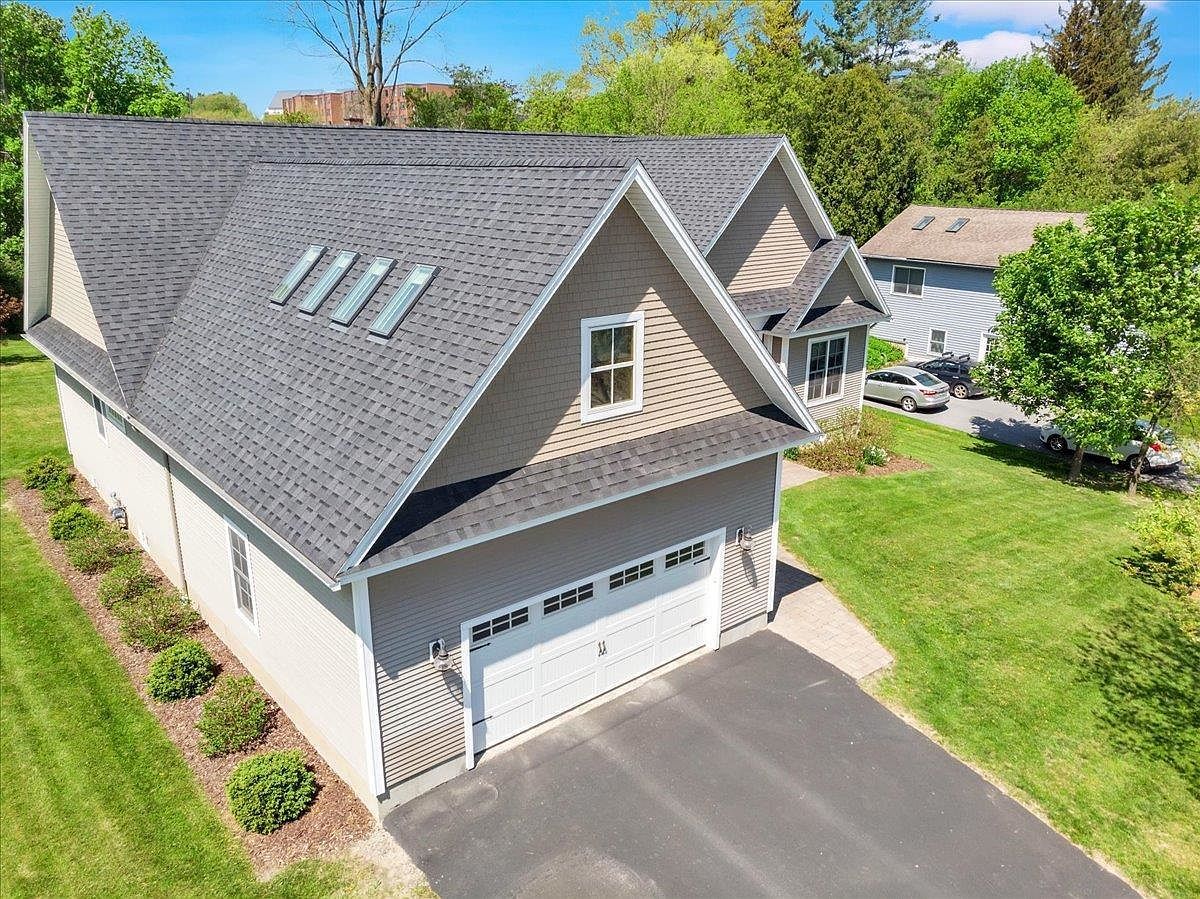 9 Terrace South Burlington, VT 05403  | Single Family