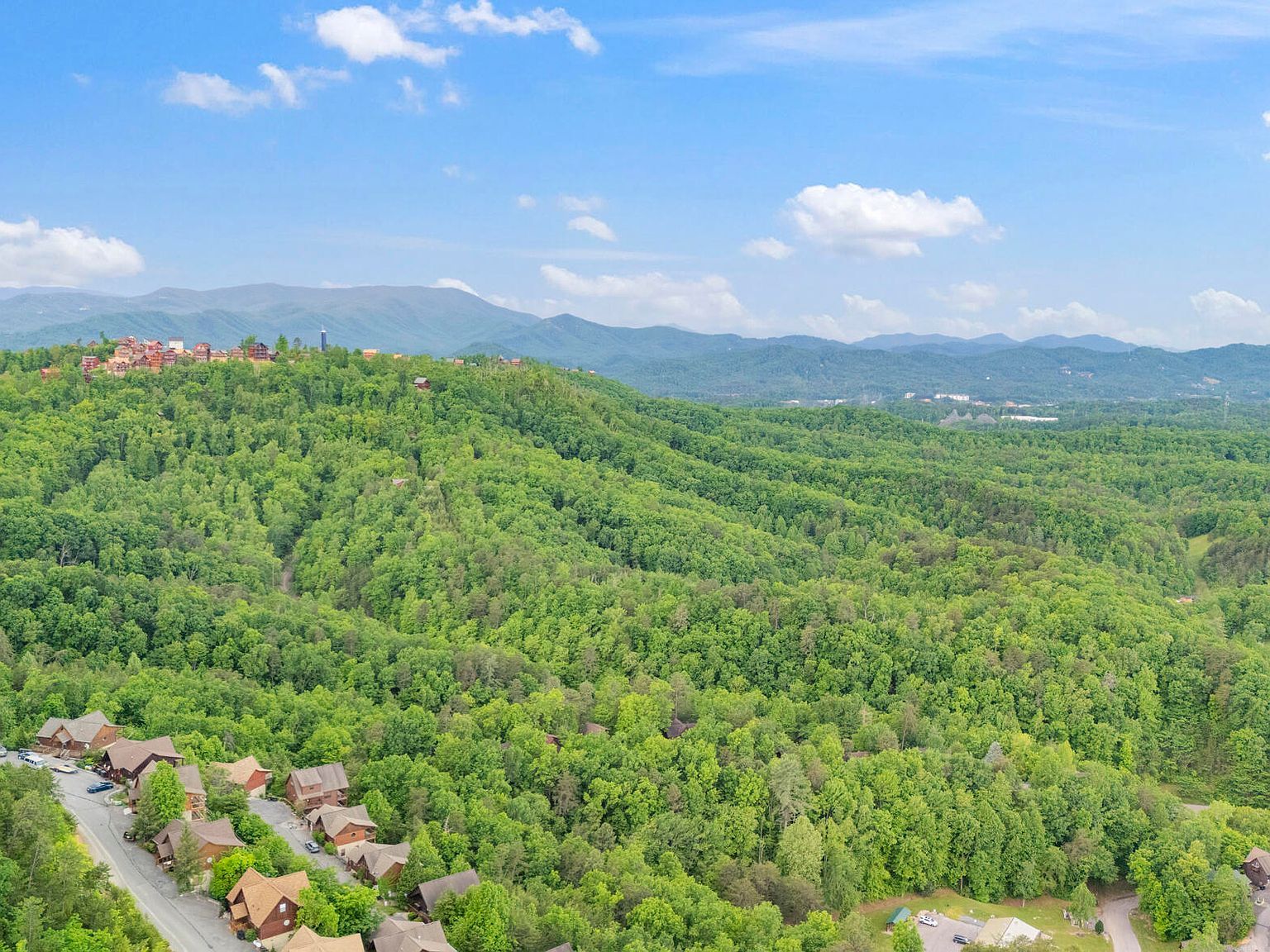 1644 Pinewood Way Sevierville, TN 37862  | Single Family